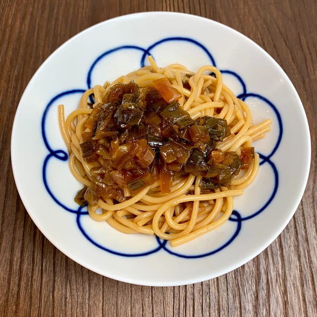1 Quart of Noodles with Special Scallion Sauce (vegan).
