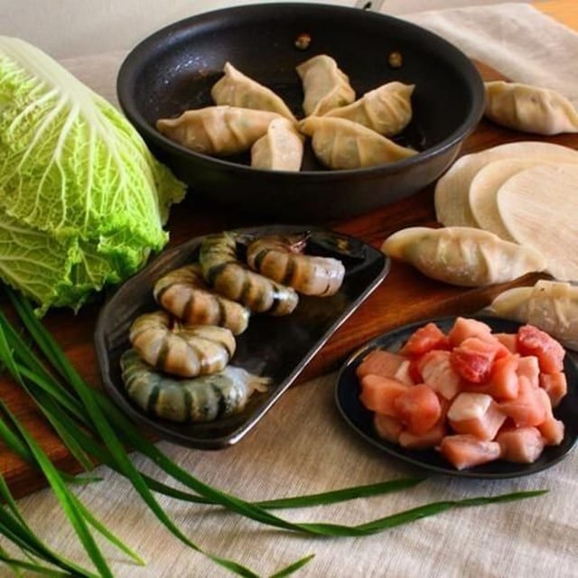 25 Frozen Classic Dumplings.