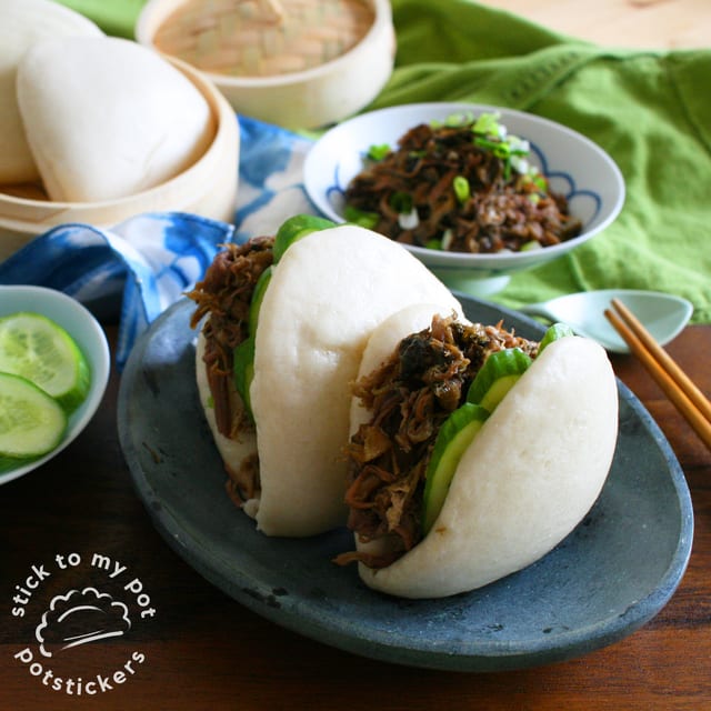 10 Pulled Pork Baos.